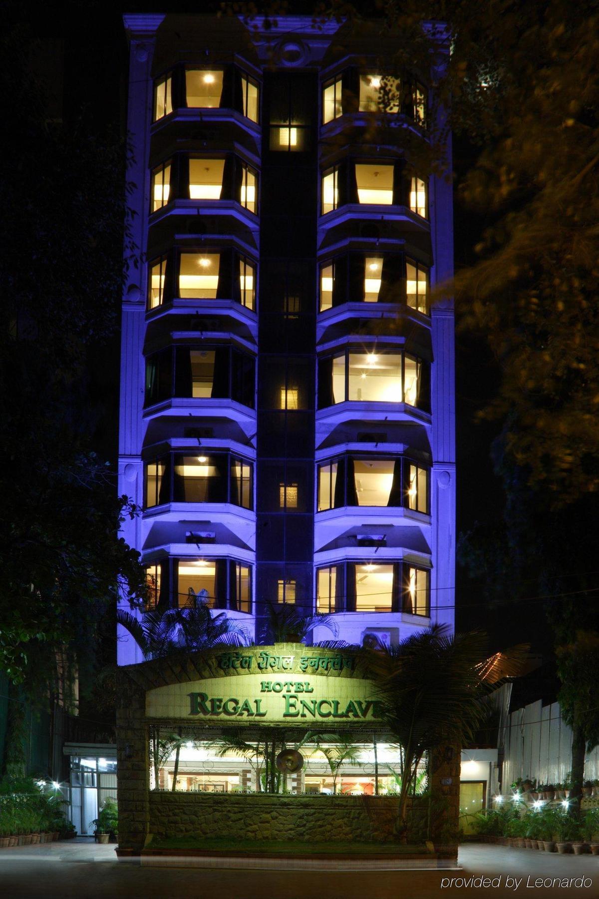 Regal Enclave Hotell Mumbai Exteriör bild
